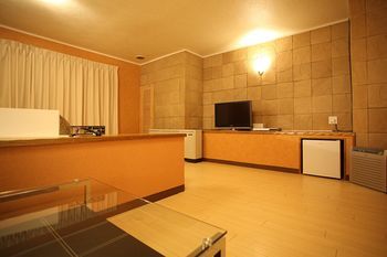 Hotel Swing Kobe (Adults Only) Екстер'єр фото